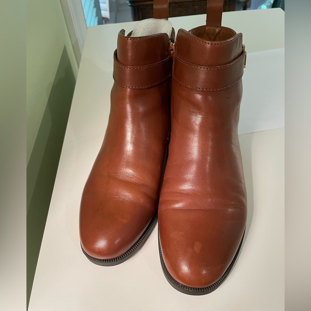Ralph Lauren Caramel Brown Chelsea Boots. Size 6 1/2.